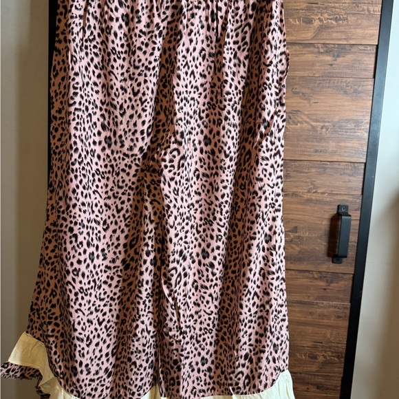 Umgee Pink Leopard Print Pants - Picture 6 of 8